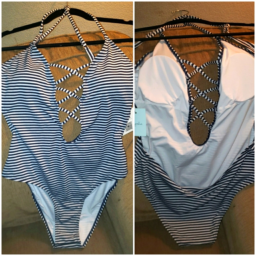 🖤🤍🩱NWT Cupshe Black & White Plunge One Piece Bathing Suit